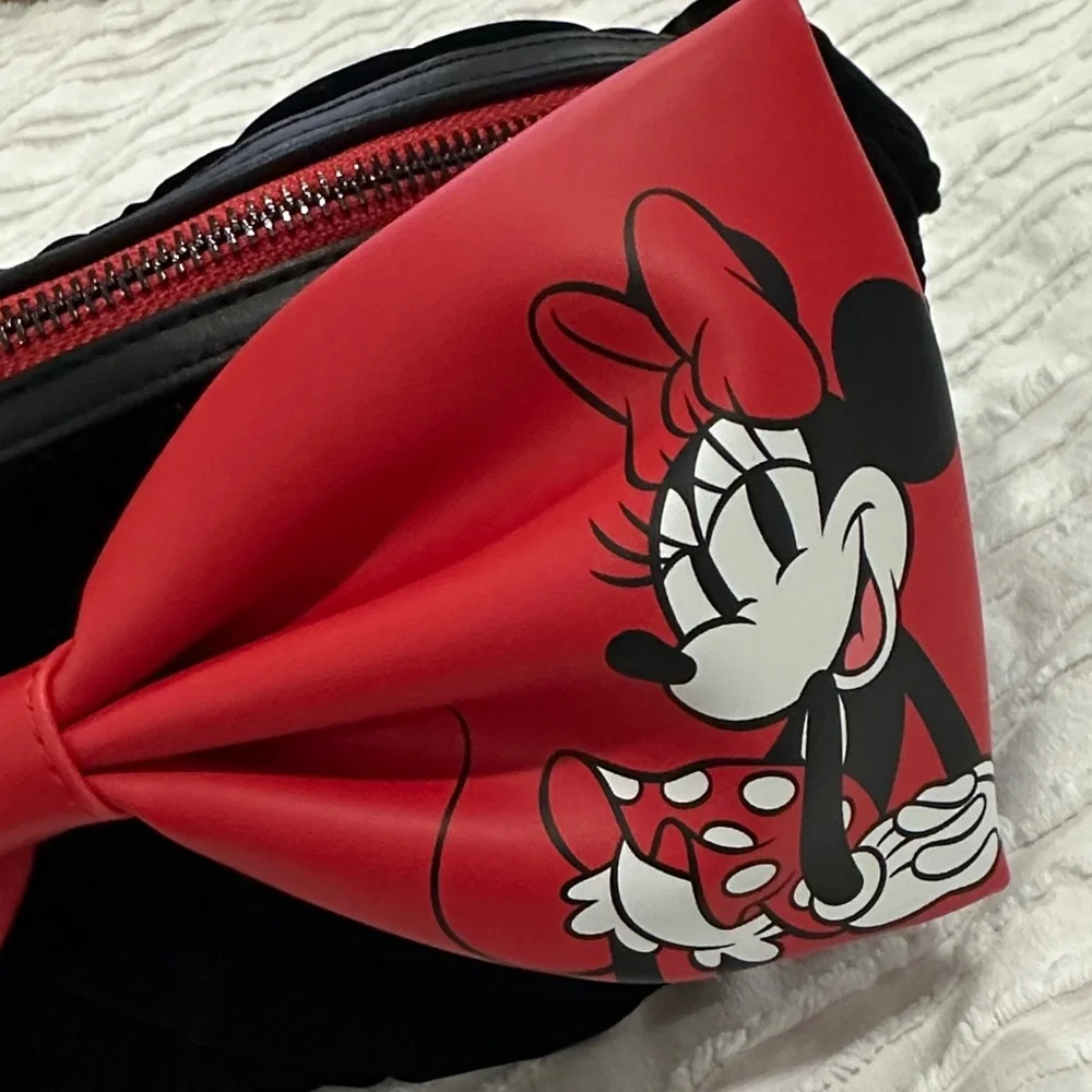 Disney Minnie Mouse Black and Red Bow Waist Bag - Picture 7 of 9